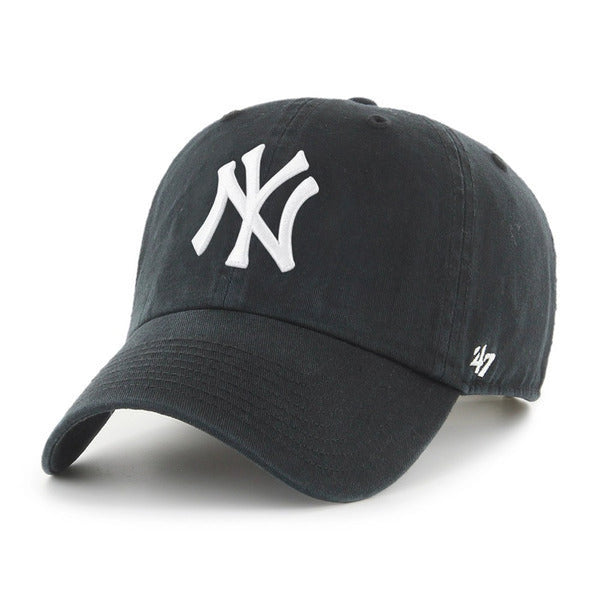 New York Yankees (MLB) - White on Black Unstructured Baseball Cap front view